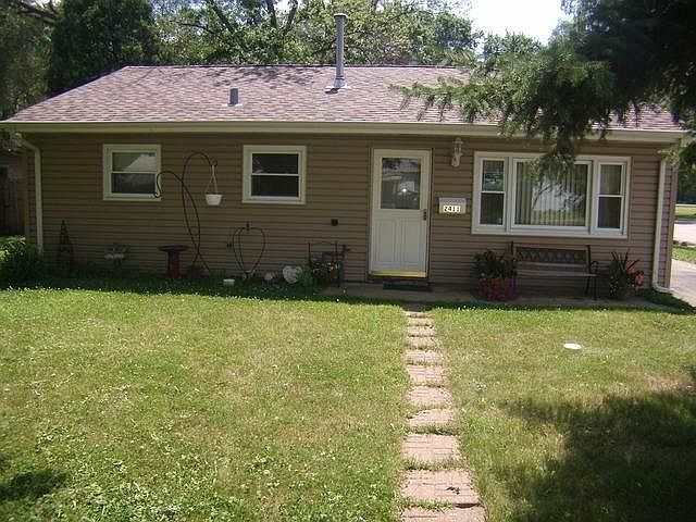 2nd image of 2411 Crescent Dr