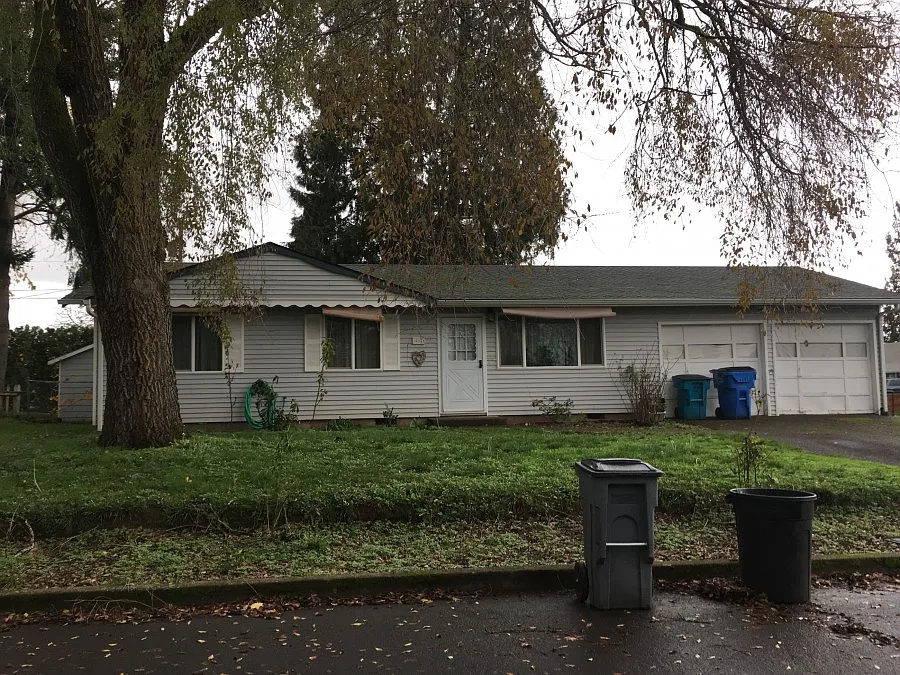 407 Louisville Way photo 1