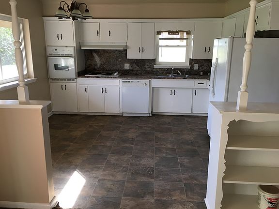3rd image of 1304 E McLeod Ave