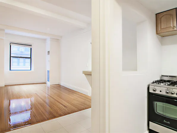 145 West 58th Street image 7 of 11
