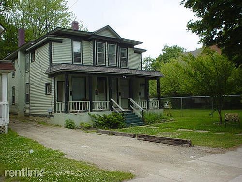 930 & 932 S Park St