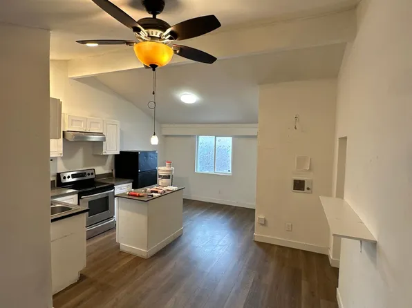 909 E Mission Rd, Fallbrook, CA 92028