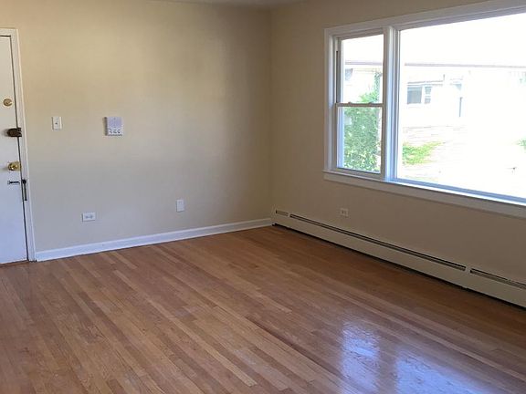 2nd image of 7040 S Cornell Ave APT 2