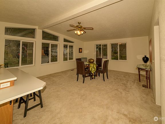 4th image of 2145 Hastings Ln SE