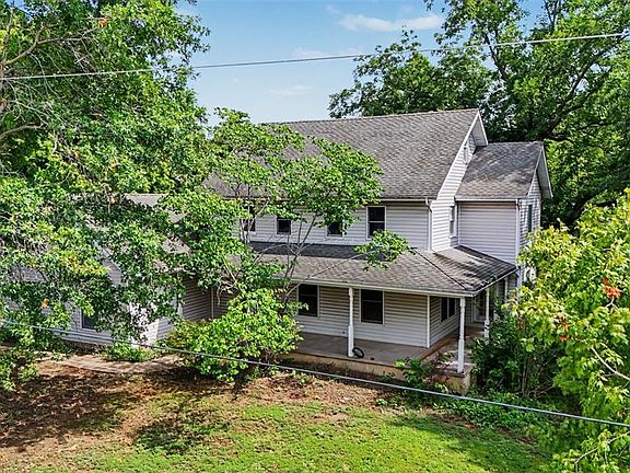 2nd image of 408 Miller St