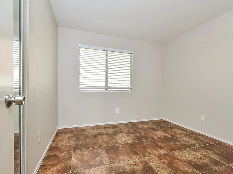 1621 Running Creek Dr — Photo 13