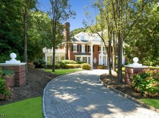 750 Apple Ridge Rd, Franklin Lakes, NJ 07417