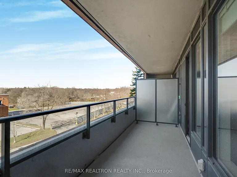 2525 Bathurst St #310 — Photo 26