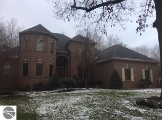 3249 Saratoga Springs Dr, Mt Pleasant, MI 48858
