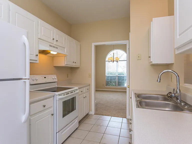 495 Anna Ave — Photo 7