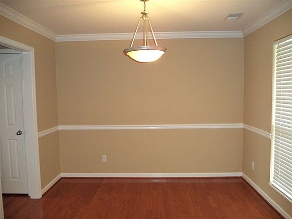3rd image of 4415 Aylesbury Dr