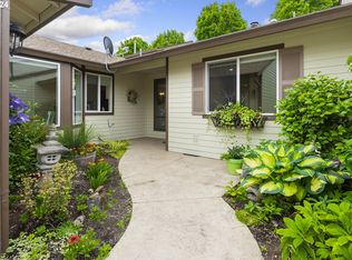 10300 SW Greenleaf Ter, Tigard, OR 97224