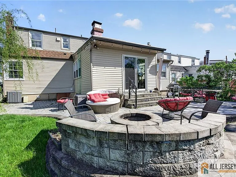 177 Midfield Rd — Photo 21