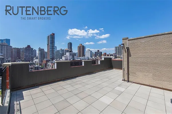 Rented by R New York | media 12