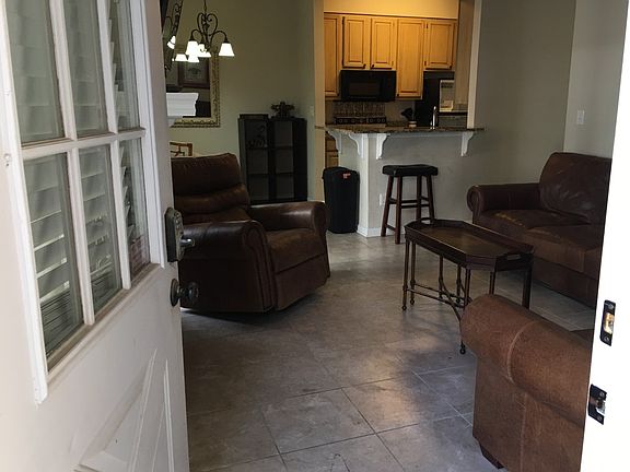 5th image of 708 11th St APT 114