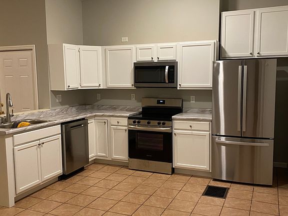 4th image of 935 Elberon Ave #935