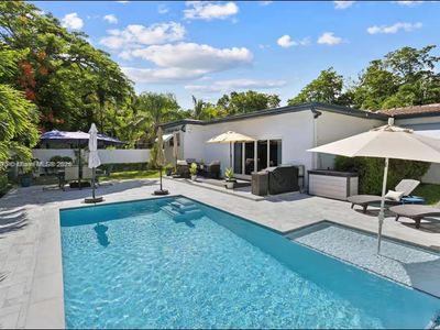 660 NE 121st St, Biscayne Park, FL, 33161