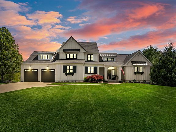 2nd image of 8020 Summerwood Ct