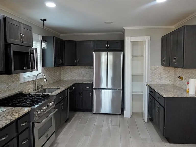 1358 Narragansett Blvd — Photo 10
