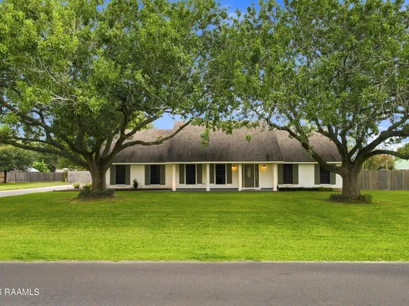 103 Briarfield Dr, Carencro, LA 70520
