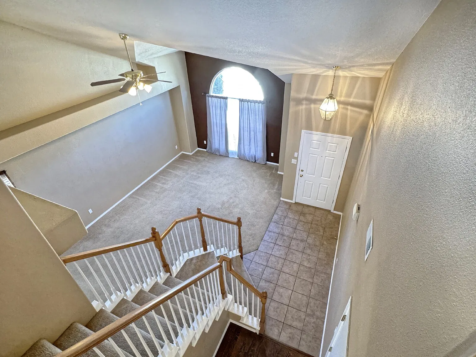 5 bed, 3.0 bath, 2430 sqft, $2,295 — Photo 4