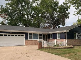 5405 N Nottingham Pl, Peoria, IL 61614