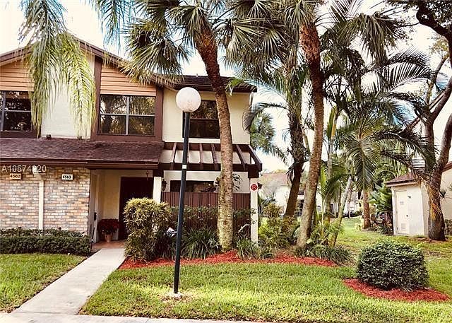 1st image of 4562 Carambola Cir S