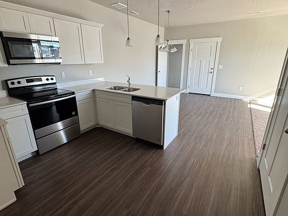 2nd image of 1152 N West Rim Dr Unit 202