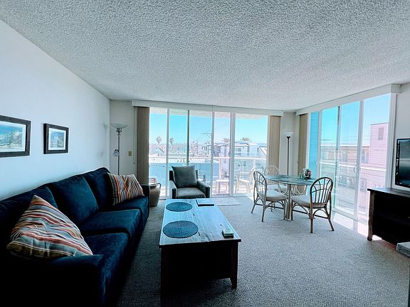 2nd image of 725 Redondo Ct Unit 32
