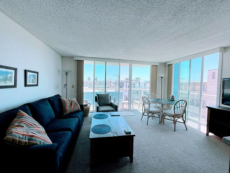 725 Redondo Ct #32 — Photo 2