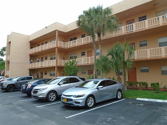 2nd image of 8390 Lagos De Campo Blvd APT 103
