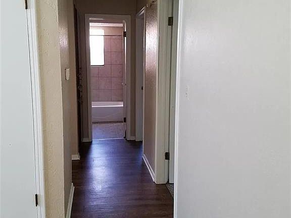 4th image of 814 W Forest Dr
