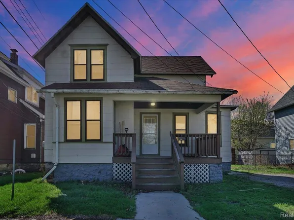 309 12th St, Port Huron, MI 48060