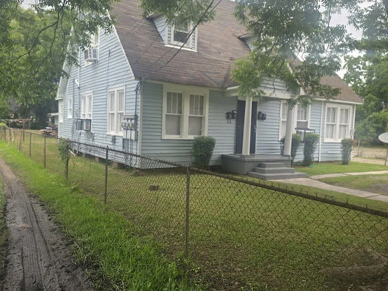 3131 Dayton St #B — Photo 10