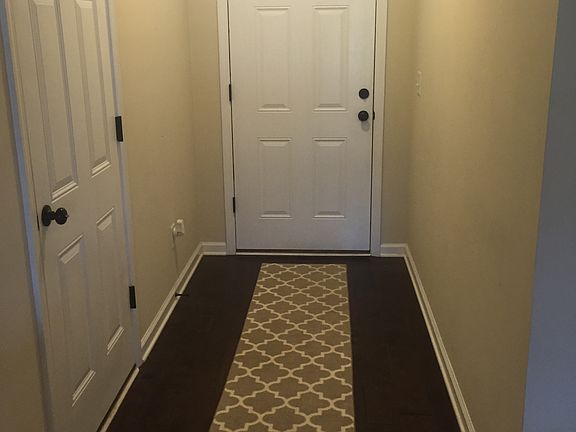 3rd image of 583 Fox Haven Dr