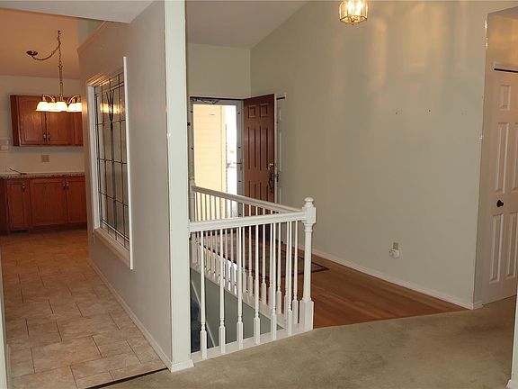 3rd image of 16004 Rose Wreath Ln