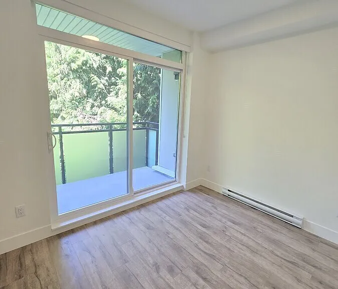 6338 King George Blvd #105 — Photo 8