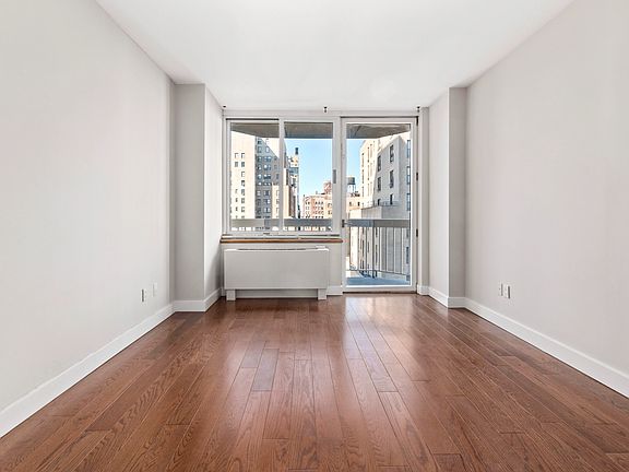 5th image of 201 W 72nd St APT 12K