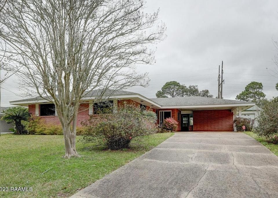 1st image of 209 Claudia Dr