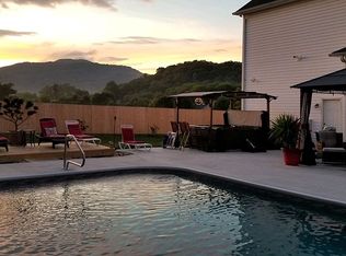 69 Fieldstream Ct, Fletcher, NC 28732