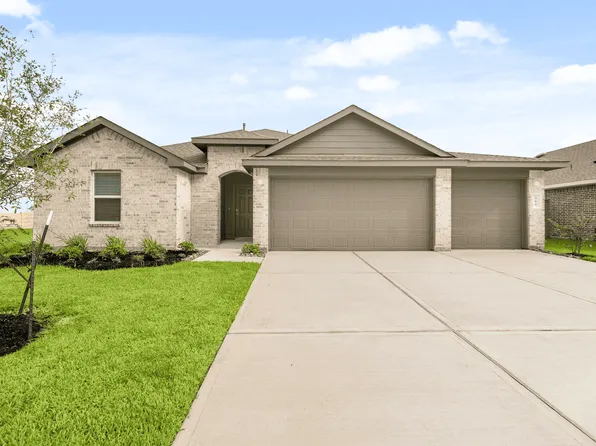 305 Blanco Ln, Dayton, TX 77535