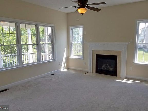 4th image of 206 Dewberry Dr