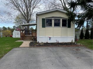 213 Sunset Dr, Holley, NY 14470