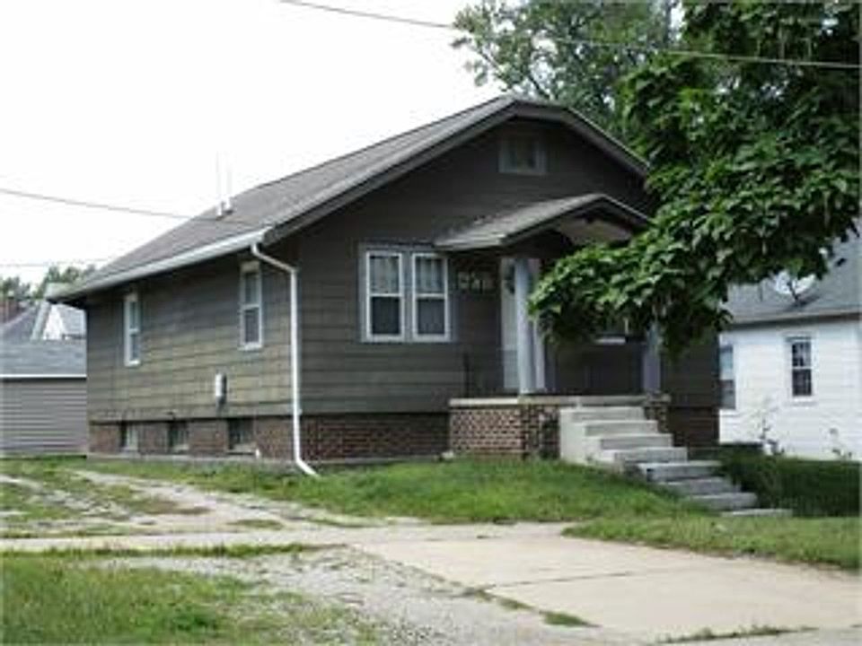 1st image of 608 W 9th St