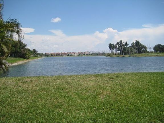 5th image of 3820 SW 53rd Ct