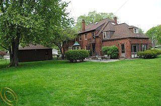 5th image of 1626 Lochmoor Blvd