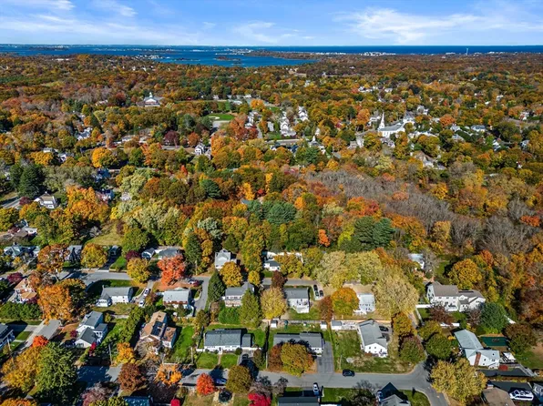 14 Leonard St, Hingham, MA 02043