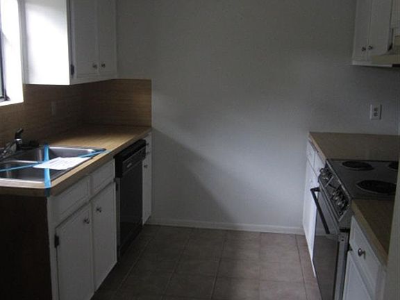 4th image of 9175 Mockingbird Ln