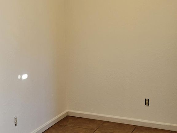 5th image of 8811 Kenneth St #8811