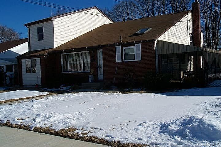 1st image of 213 Eastlake Ave